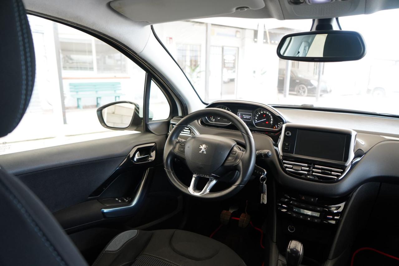 PEUGEOT 208 - immagine 22