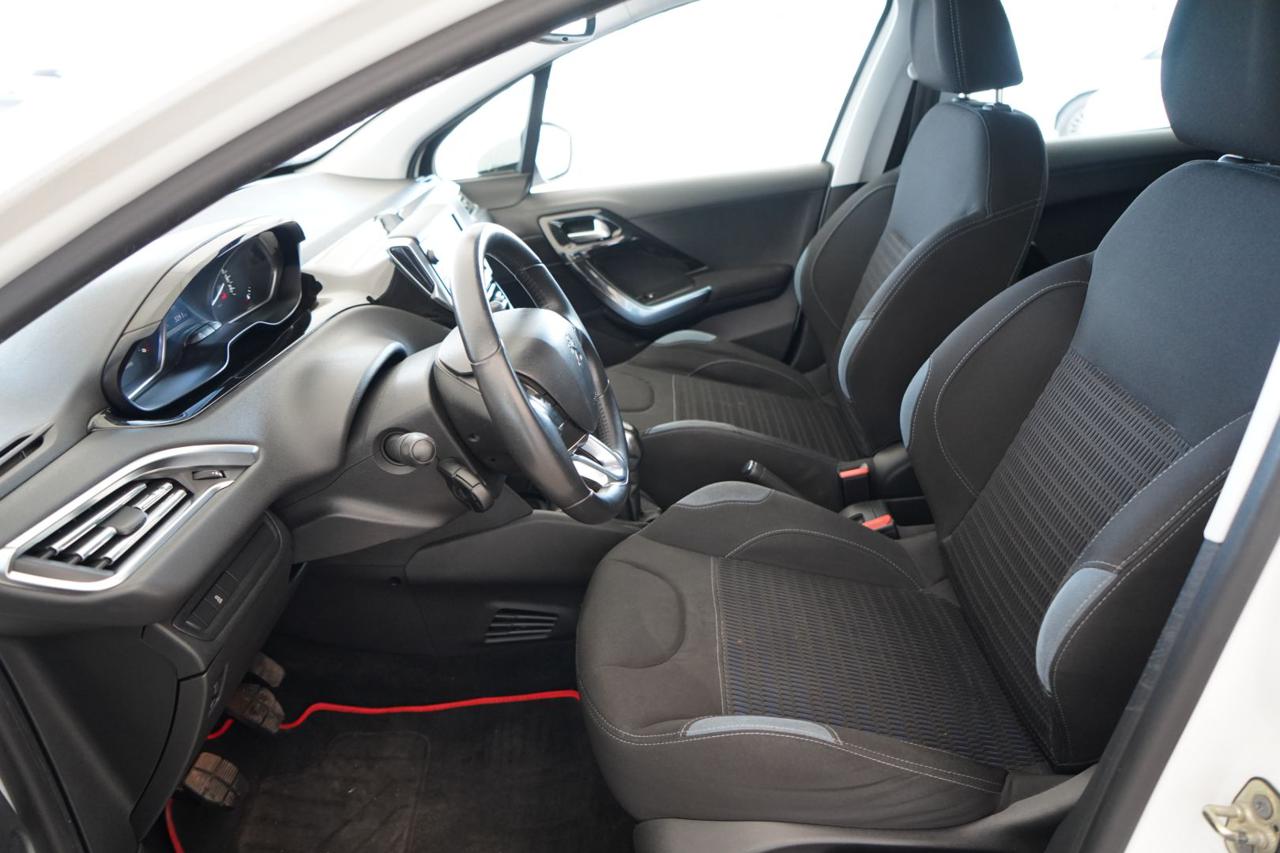 PEUGEOT 208 - immagine 14