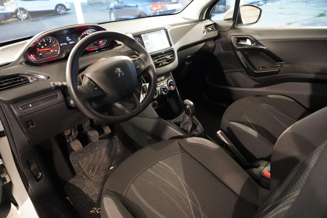 PEUGEOT 208 - immagine 12