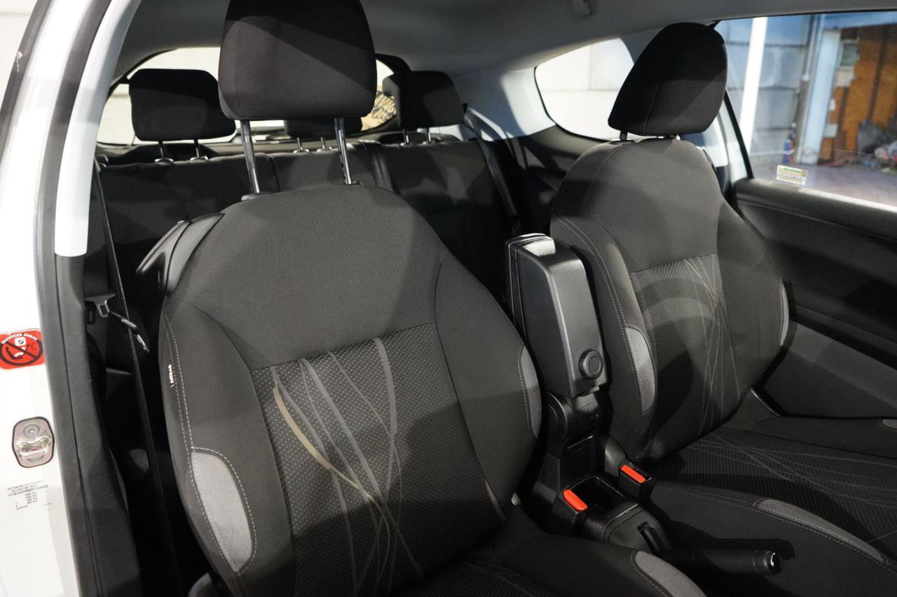 PEUGEOT 208 - immagine 21