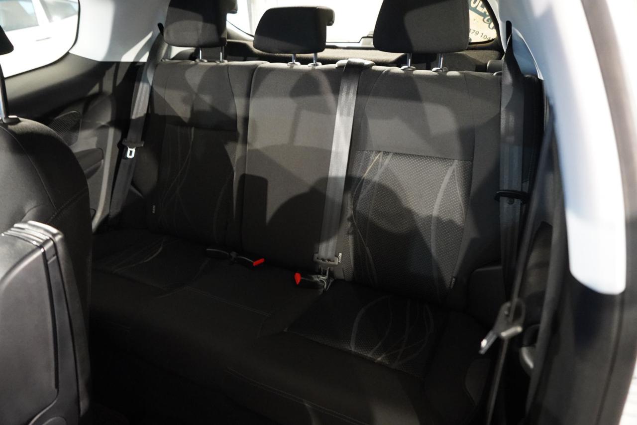 PEUGEOT 208 - immagine 17