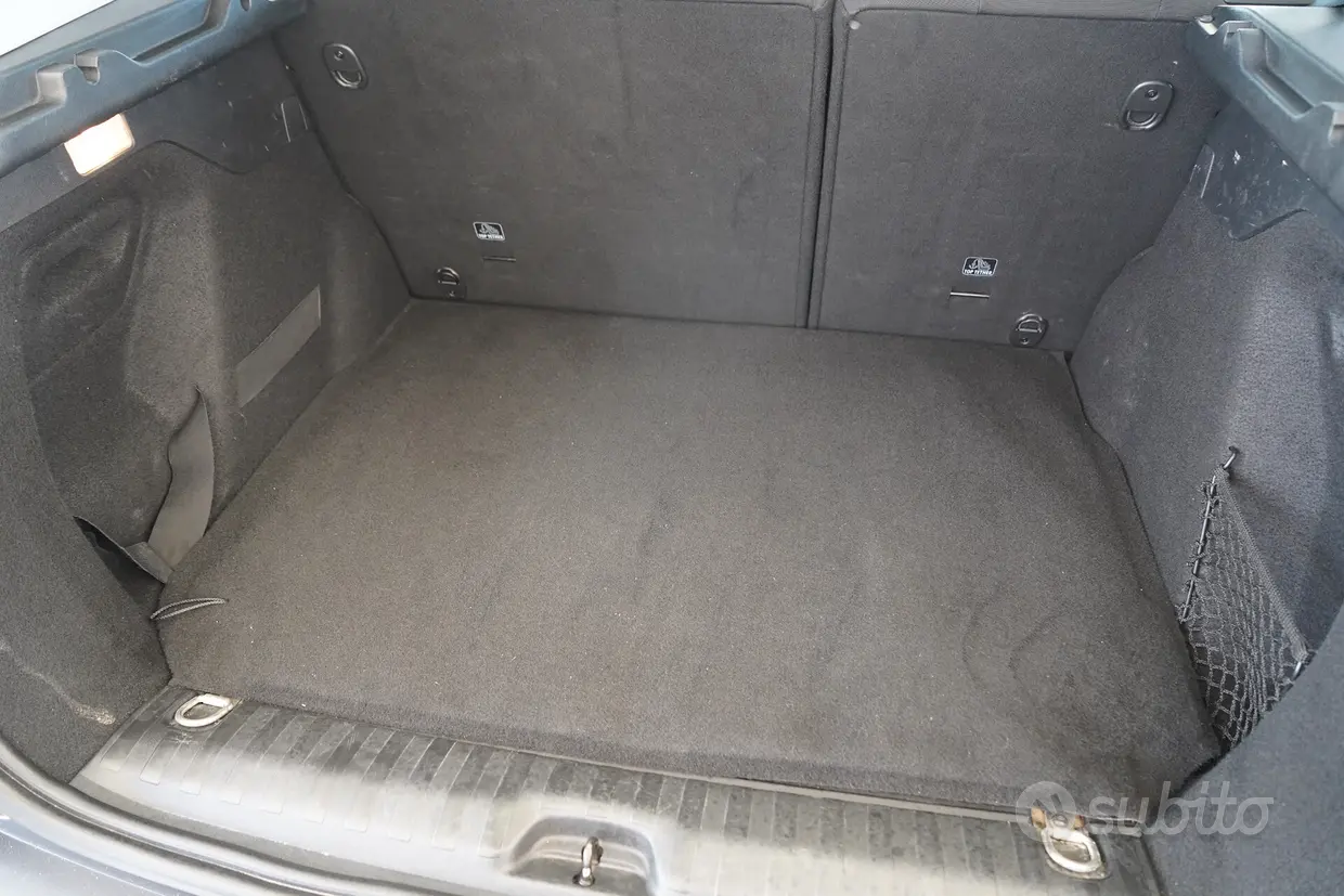Peugeot 2008 BlueHDi 100 Active - immagine 16
