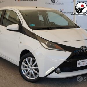 Toyota Aygo 1.0 VVT-i 69 CV 5 porte x-play