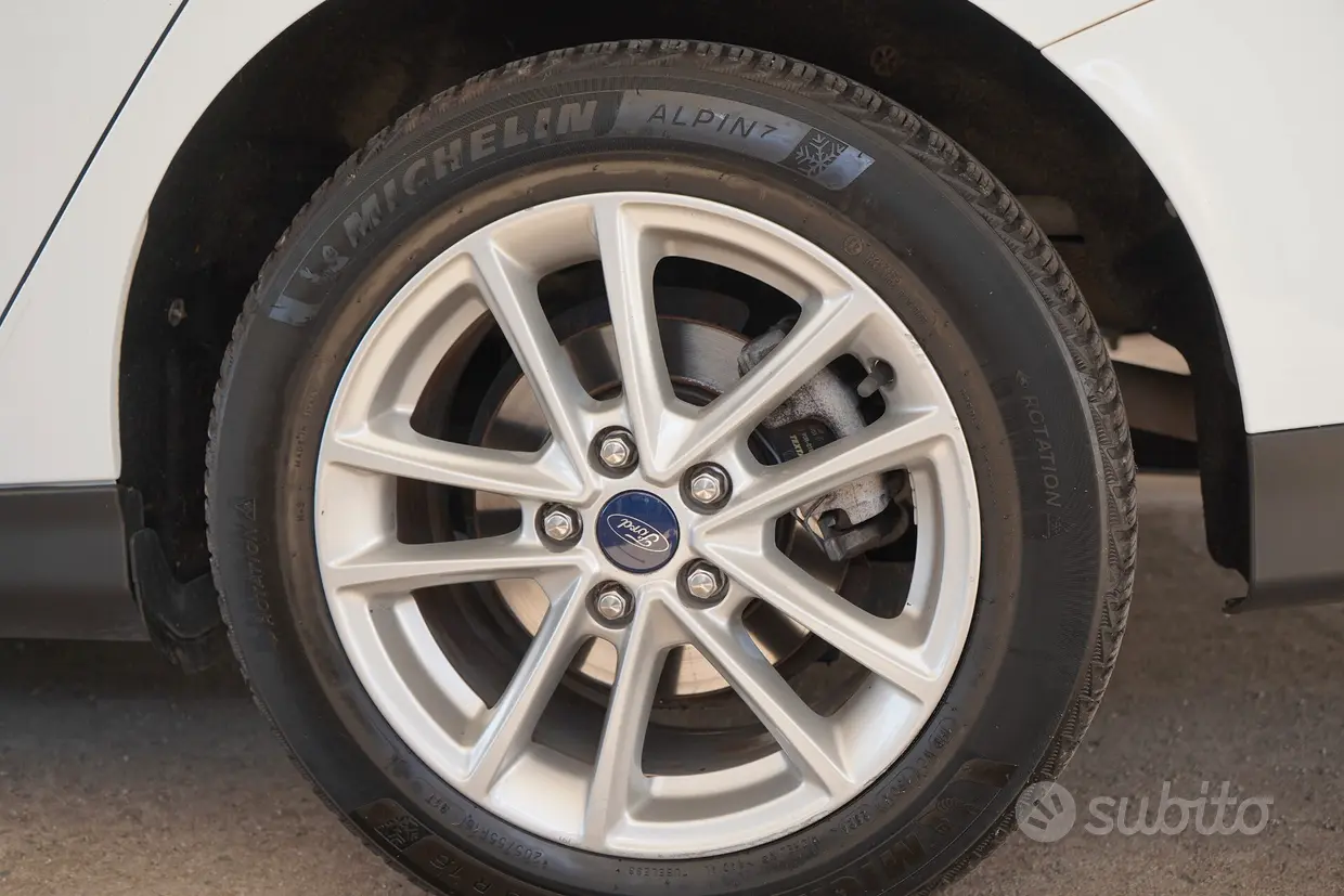 Ford Focus 1.5 TDCi 120 CV SW Business - immagine 7