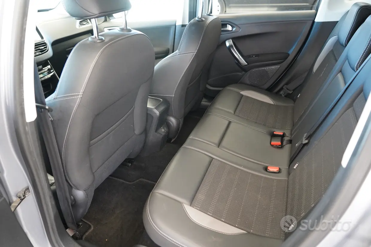 Peugeot 2008 1.6 BlueHDi 120 Allure - immagine 11